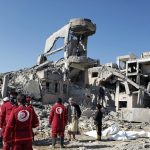 الهلال الأحمر اليمني: الحصيلة النهائية جراء قصف التحالف لسجن ذمار 135 قتيلا