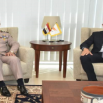 وزير الدفاع المصري يبحث تعزيز التعاون العسكري مع قبرص