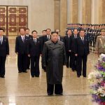 زعيم كوريا الشمالية يظهر علنا للمرة الأولى منذ تفشي “كورونا”