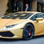 صور سيارات ذهبية لسعوديين في لندن تثير ضجة كبيرة